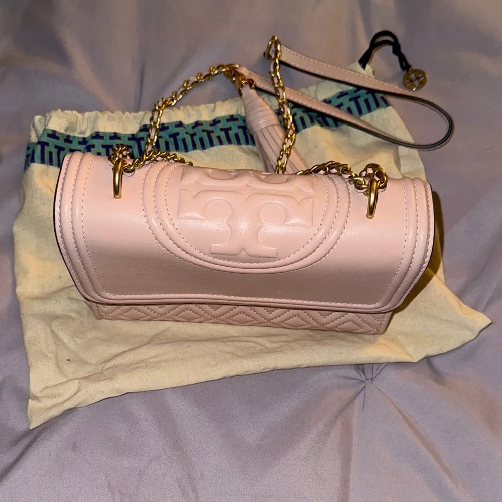 Tory Burch Fleming Convertible Shoulder Bag Shell Pink- USED LIKE NEW. - Picture 11 of 13